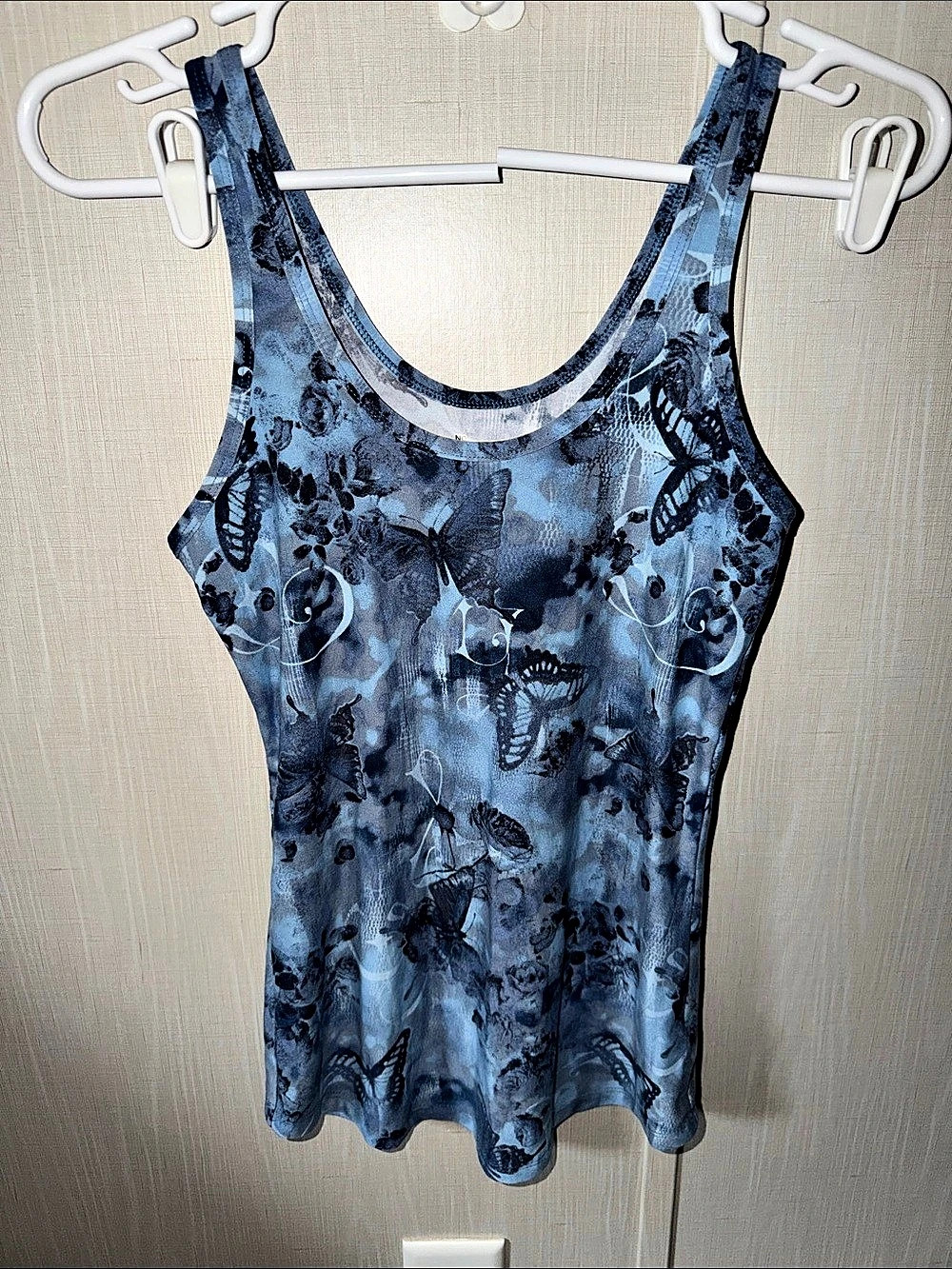 No Boundaries Blue Animal Print Tank Top Size Small Like New